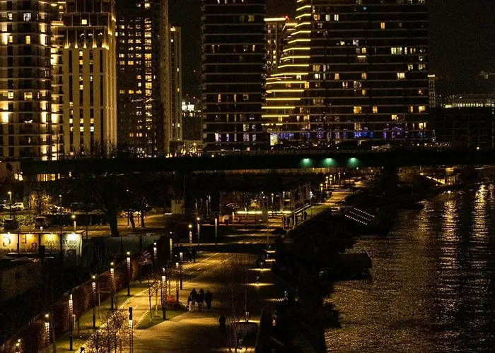 アパート Adagio 7 *